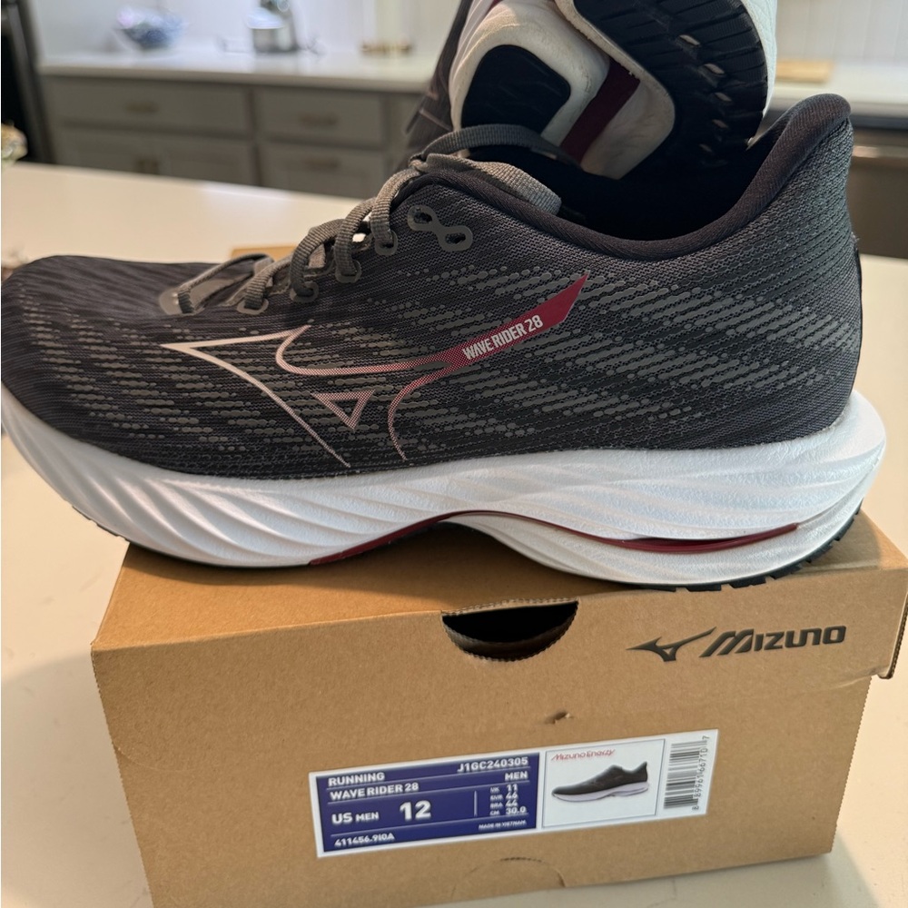 Mizuno Wave Rider 28 Black and White Running Shoes 🏃‍♂️